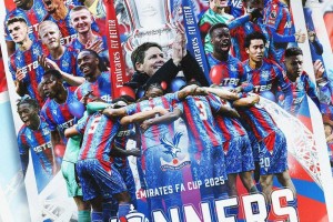 进军欧联水晶宫首夺足总杯冠军，建队119年首获顶级赛事锦标