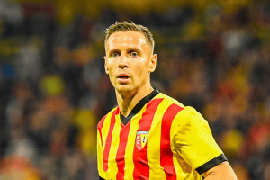 法甲：朗斯近期表现跳跃，欧塞尔状态不理想