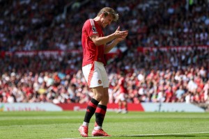 尤文夏窗锋线重组风暴：留穆阿尼+豪购双线推进 霍伊伦引爆意甲豪门争夺战