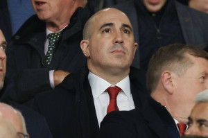 记者：曼联去年谈判方式转变，正在&且必须结束“曼联税”时代