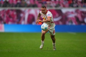 记者：劳姆今夏有超5000万欧的解约金条款，球员想有朝一日去英超