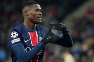 金球奖最新赔率！登贝莱稳居第一，姆巴佩冲击前二，C罗81名