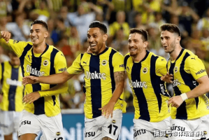 费内巴切4国脚集体造反！穆里尼奥帅位不稳，曼联悲剧或重新上演