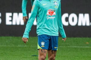 6300万镑！姆贝乌莫转会曼联获批准，红魔抢人大战即将收官？