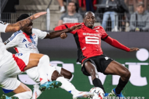 里昂主场4-1大胜雷恩，阿尔马达助攻帽子戏法闪耀法甲