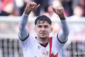 佛罗伦萨加入拉秋争夺战三支意甲球队竞逐罗马尼亚飞翼