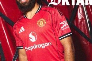 官宣！曼联签下25岁前锋姆贝莫 转会费总价7100万镑