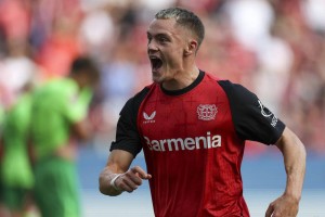 瓜迪奥拉锁定两大接班人：德甲核心+英超新星准备替代德布劳内