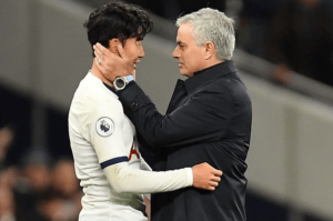 求购亚洲一哥！穆帅人格魅力发威！热刺做人情，降维打击欧冠可期