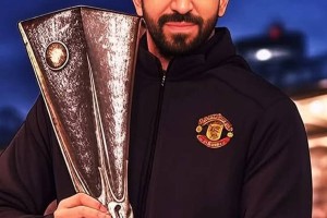 阿莫林宣布曼联放弃英超欧联杯冲冠！效仿穆帅，用青训小将踢联赛