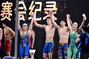 体坛联播｜那不勒斯三年两夺意甲冠军，维尔茨将加盟利物浦