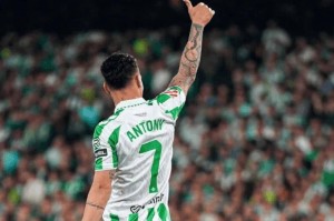 荣耀之路：贝蒂斯借助安东尼12轮狂砍26分，成功跻身欧冠区