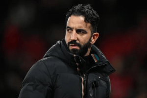 打破宿命！热刺胜曼联欧联杯夺冠，破咒之年，热刺、凯恩双双夺冠