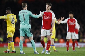 莱斯封神！阿森纳1-0纽卡锁定欧冠，谁在梦游？球员评分揭晓！