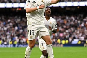 西甲争冠形势紧张，姆巴佩梅开二度，皇马落后巴萨4分！