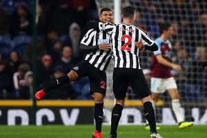 阿斯顿维拉能否重返欧冠区？纽卡斯尔联在交锋中占据优势！