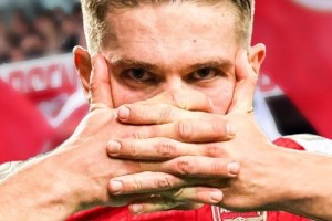 记者：阿森纳总价8000万欧签约克雷斯达协议！签5年&下周体检