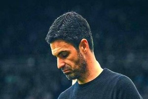 阿森纳真要摆烂送礼？图赫尔都笑了！别扯淡，这盘棋远没那么简单