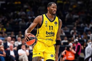 太阳队签下欧洲顶尖大前锋，是否会给他充足出场时间？