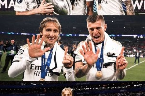 皇马再无典礼中场！8年4夺欧冠，西媒盛赞：史上最佳中场之一