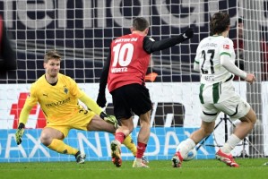 皇马曼城拜仁三雄争霸！德甲一哥或成英超新标王？