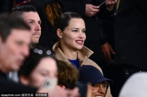 PSG力克阿森纳挺进欧冠决赛，女足门神埃普斯惊叹不已