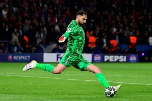 两家欧洲顶级俱乐部盯上了巴黎圣日耳曼门将吉安路易吉·多纳鲁马