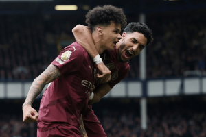 英超最新积分战报：曼城挤进前4，维拉踢爆纽卡，布莱顿被灌4球