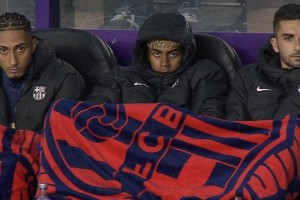 16轮西甲不败！拉菲尼亚救主 巴萨2-1逆转 领先皇马7分剑指四冠王