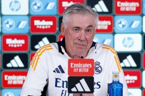 皇马主帅安切洛蒂回应换帅传闻并盛赞阿隆索，备战“国家德比”信心满满