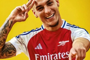 曝阿森纳也有意安东尼！更可能转会西甲，曼联不想重蹈林加德覆辙