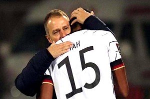 德甲29岁铁塔宣布今夏离队：6大豪门争抢，巴萨头号热门