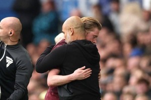 欧冠争夺激烈，曼城晋级前四，纽卡斯尔惨败维拉突围