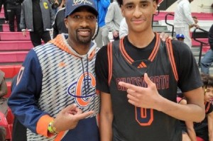 阿里纳斯之子遭遇严重车祸 Cybertruck被撞毁