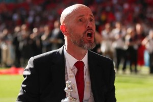 阿贾克斯主帅主动辞职，滕哈赫有望再次执教贾府，荷甲霸主回归？