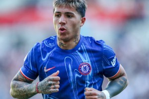 切尔西中场三叉戟助蓝军力克利物浦，欧冠席位触手可及