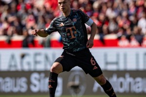 欧冠失利无缘四强，德甲力挽狂澜，拜仁坚守底线，凯恩瞄准第一座冠军奖杯