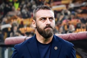 耶罗希望德罗西考虑西甲中游球队，吕迪格的缺点影响防守体系