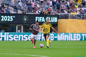 多特蒙德世俱杯首战平局惹怒球迷！范志毅杨晨看好王钰栋去德甲