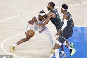 亚历山大31+9爱德华兹仅18分 雷霆擒森林狼西决开门红