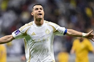 C罗或将离开沙特联，西甲平民球队追逐，签约难题重重