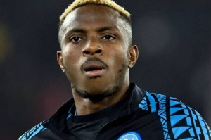 达成协议！1.2亿欧元签2大射手失败，曼联将7500万欧买断奥斯梅恩