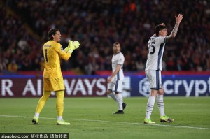 欧冠早报：巴萨国米进球大战 17岁亚马尔KO年长3岁梅西