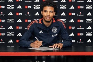 记者：曼联19岁左边锋伊桑-威廉姆斯合同仅剩一年，比利时2队关注