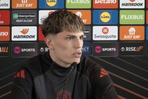 加纳乔想留在曼联，但若无缘欧冠恐被6500万卖切尔西！拉爵计划曝光