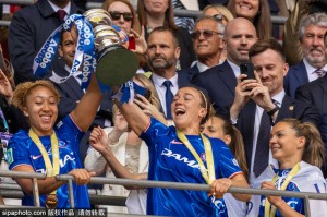 铁锤帮“祸从口出”！英超赛场再现恐同阴霾，西汉姆联遭重罚敲响警钟！