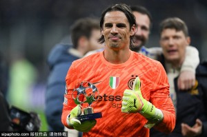 曼联拜仁尴尬！国米高价卖奥纳纳低价签索默 后者欧冠救主