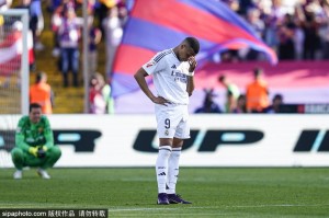 比赛日：姆巴佩悲惨戴帽巴萨4杀皇马 欧联冠亚军英超比烂