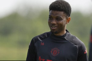 爆！曼联5500万镑报价姆贝莫遭拒！枪手名宿：去热刺，别去重建队！