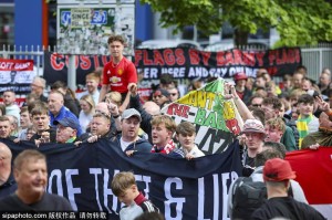 曼联6200万求购姆布莫！红魔稳定性危机找到完美解药？